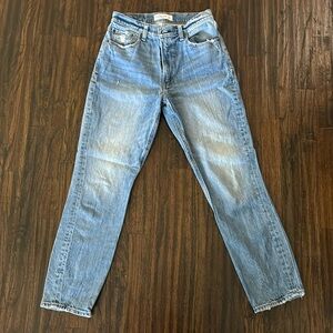 Abercrombie & Fitch high rise Mom Jean, size 27, blue denim